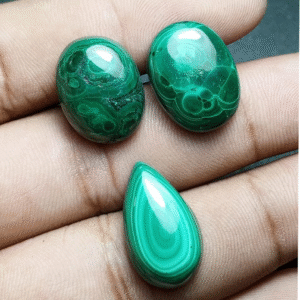 Natural Green Malachite Dana Firang – Kidney-Shaped Healing Gemstone (Carat)
