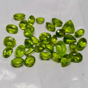 Natural Peridot – Vibrant Green Gemstone of Prosperity (Carat)